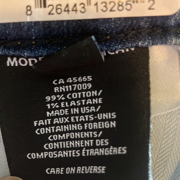 MODERN AMERICAN Women’s Venice Low Rise Wide Leg Distressesd Jeans. Size 30. - Picture 9 of 13